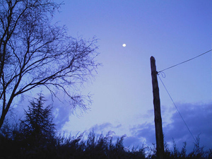 luna sobre el horizonte